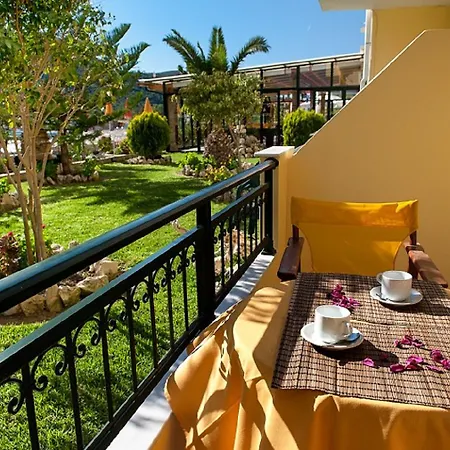 Clio Hotel Alykes (Zakynthos)