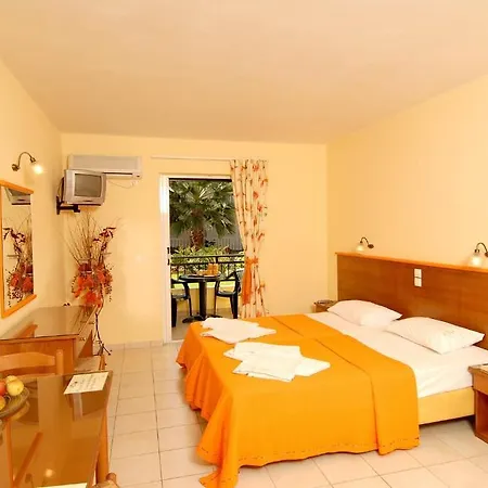 Clio 3* アリケス