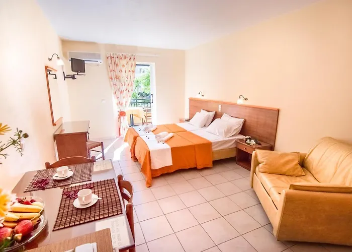 Clio Hotel 3*